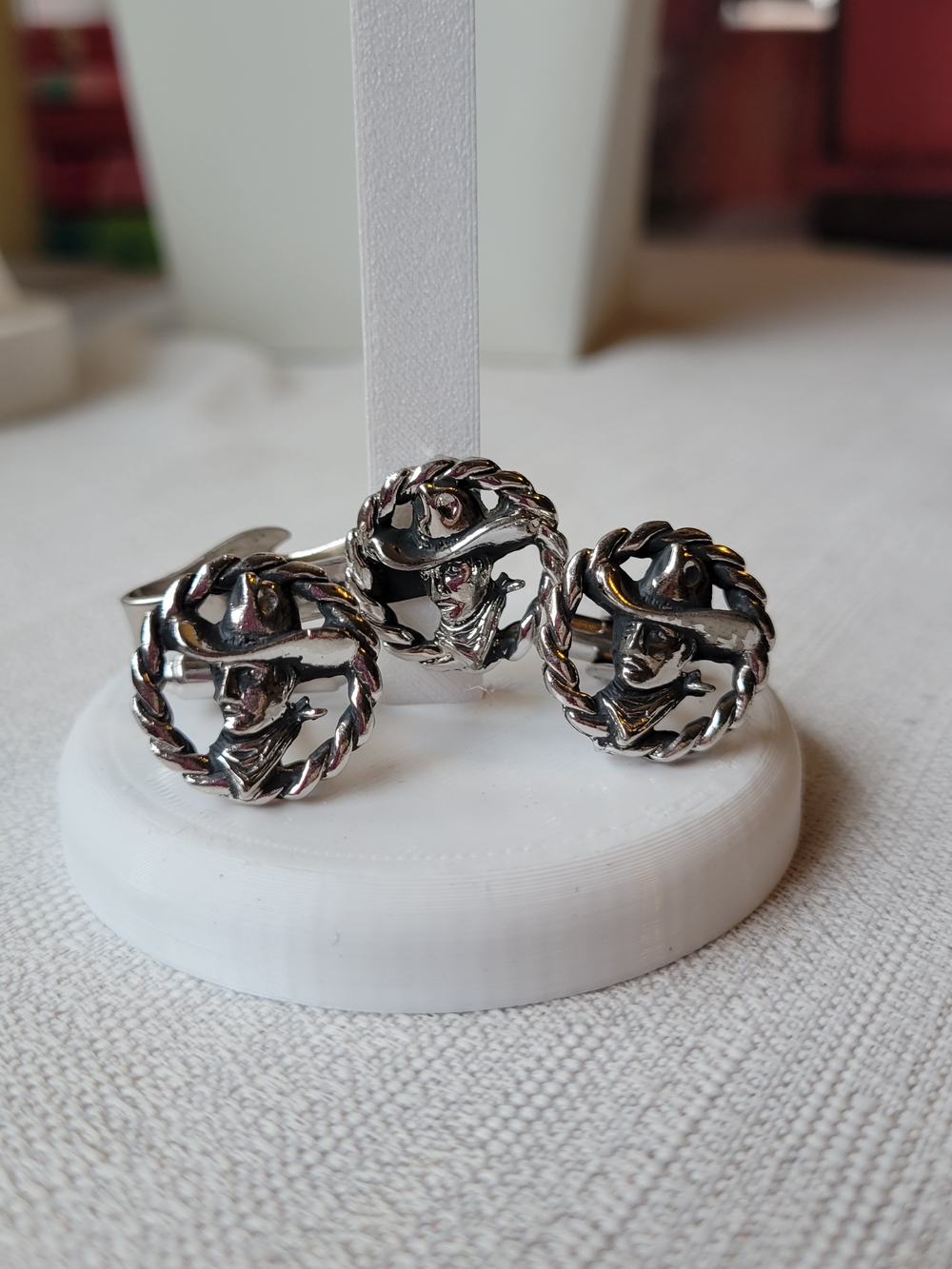 Western Cowboy Round Silver Cufflinks & Tie Bar
